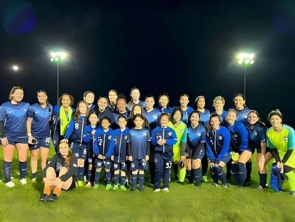 Luigi's Soccer Team wearing JuHongsport custom jerseys