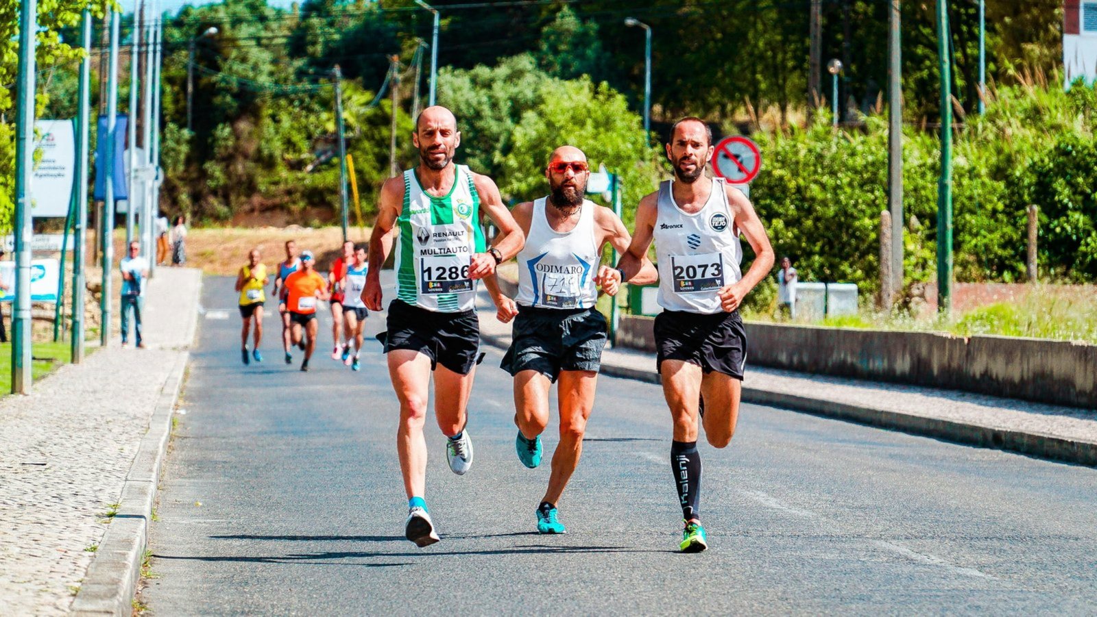 Branded finisher shirts and participant apparel for marathon and sports event organizers - JuHong SPORTS