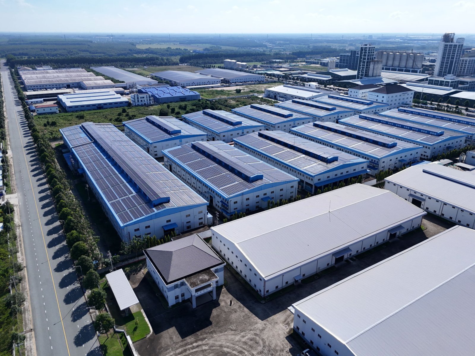 JuHong SPORTS modern sportswear manufacturing facility in Nanning, Guangxi -- 30-acre production base with 12 high-efficiency lines