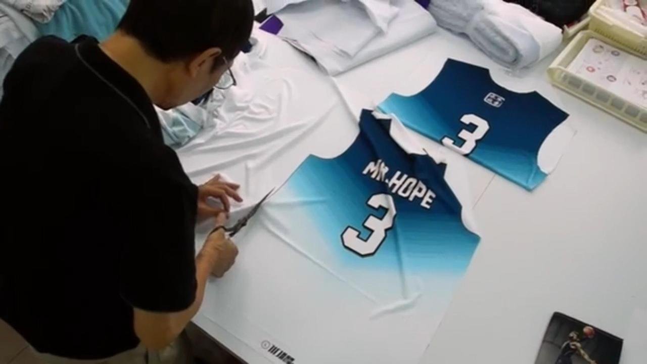 JuHong SPORTS modern sportswear manufacturing facility in Nanning, Guangxi - 30-acre production base with 10 high-efficiency lines and smart hanging systems